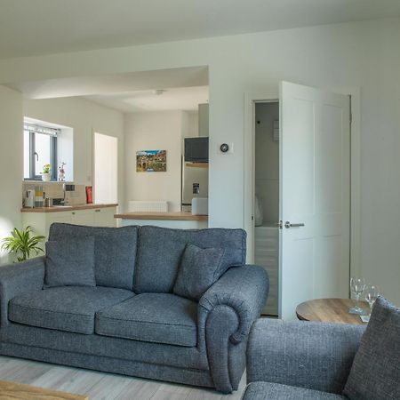 Stunning Modern Apartment In The Cotswolds Chalford Ngoại thất bức ảnh