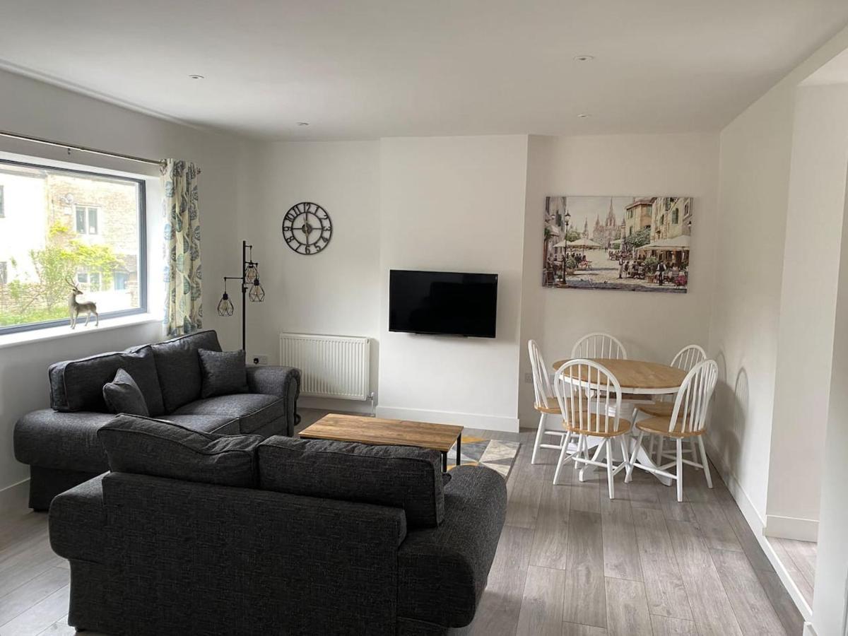 Stunning Modern Apartment In The Cotswolds Chalford Ngoại thất bức ảnh