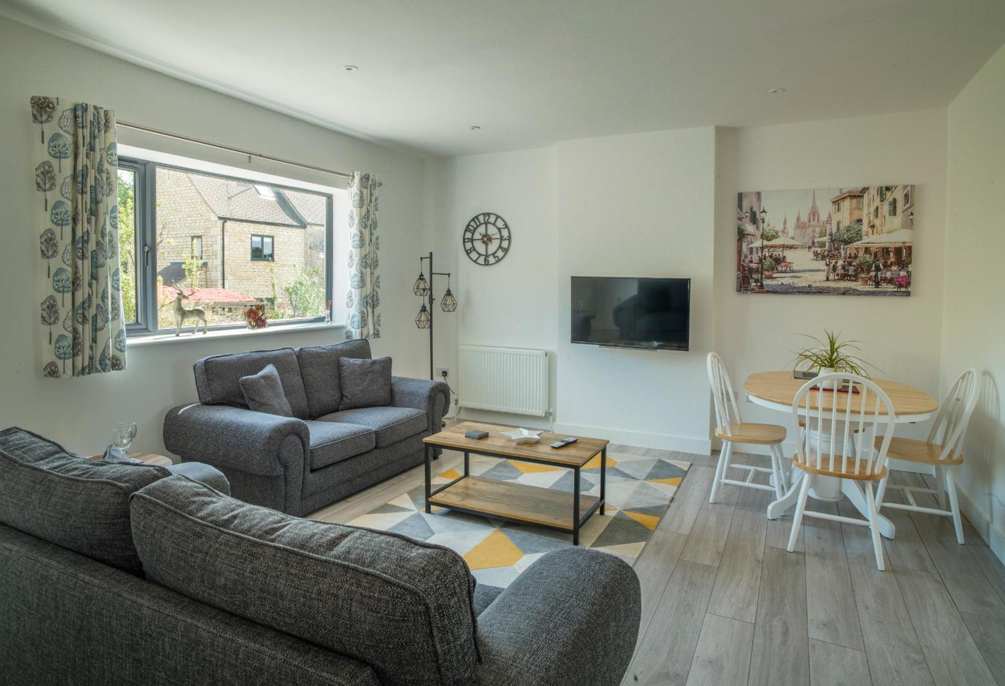 Stunning Modern Apartment In The Cotswolds Chalford Ngoại thất bức ảnh